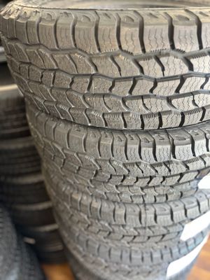 SET OF 4 NEW 2357016 106T COOPER TIRES DISCOVERER AT