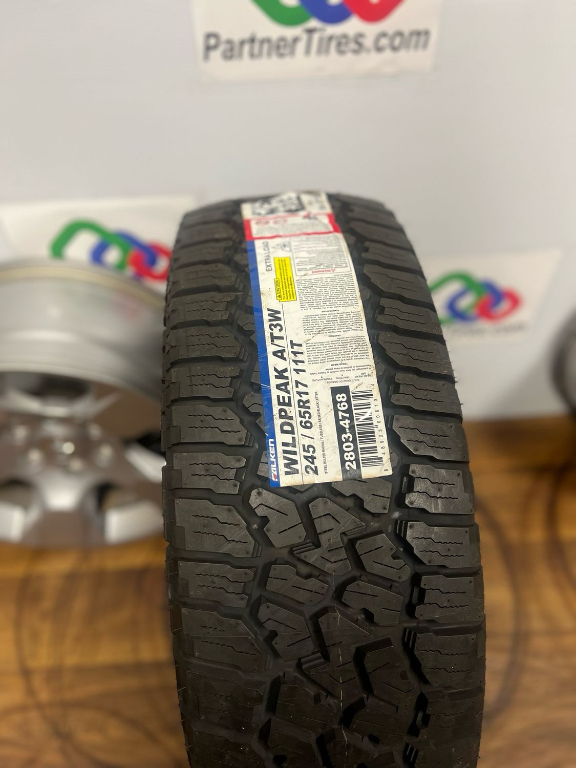 1 SINGLE NEW 2456517 FALKEN WILDPEAK A/T3W