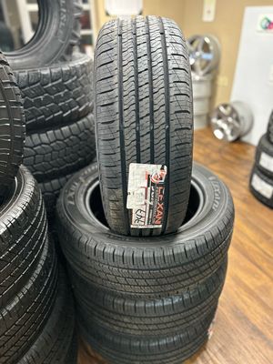 1 SET OF 4 BRAND NEW 275/55R20 LEXANI LXHT 206 XL 117H