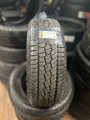 SET OF 4 USED HIGH TREAD 2356018 YOKOHAMA GEOLANDER CV4S 107V