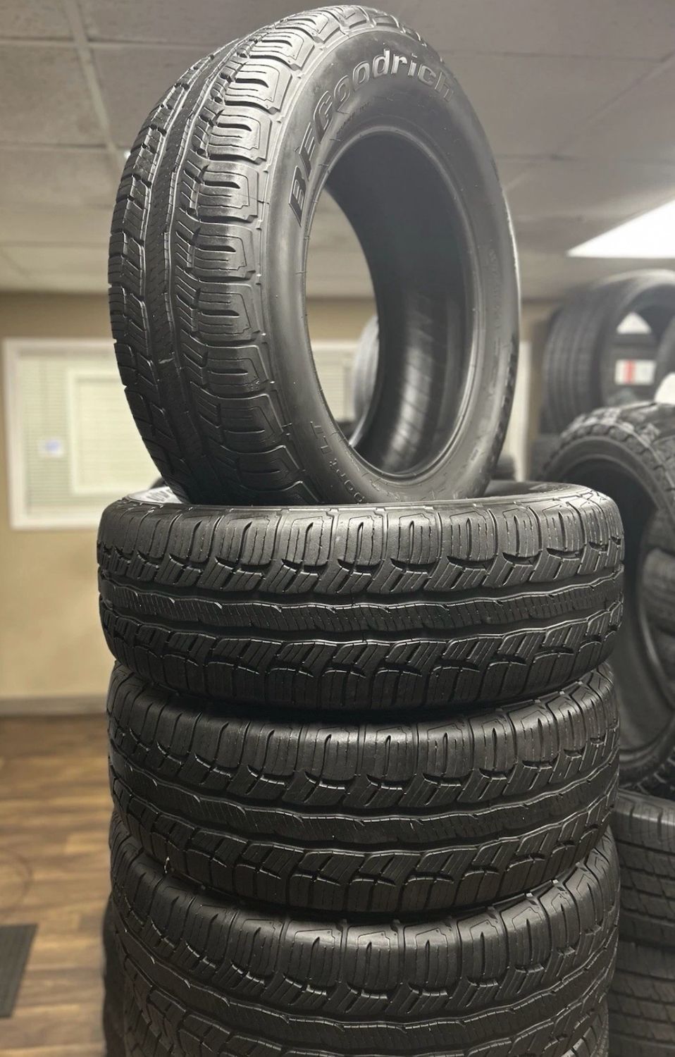 SET OF 4 USED LIKE NEW 265/60R18 BFGOODRICH ADVANTAGE TA SPORT LT 110T