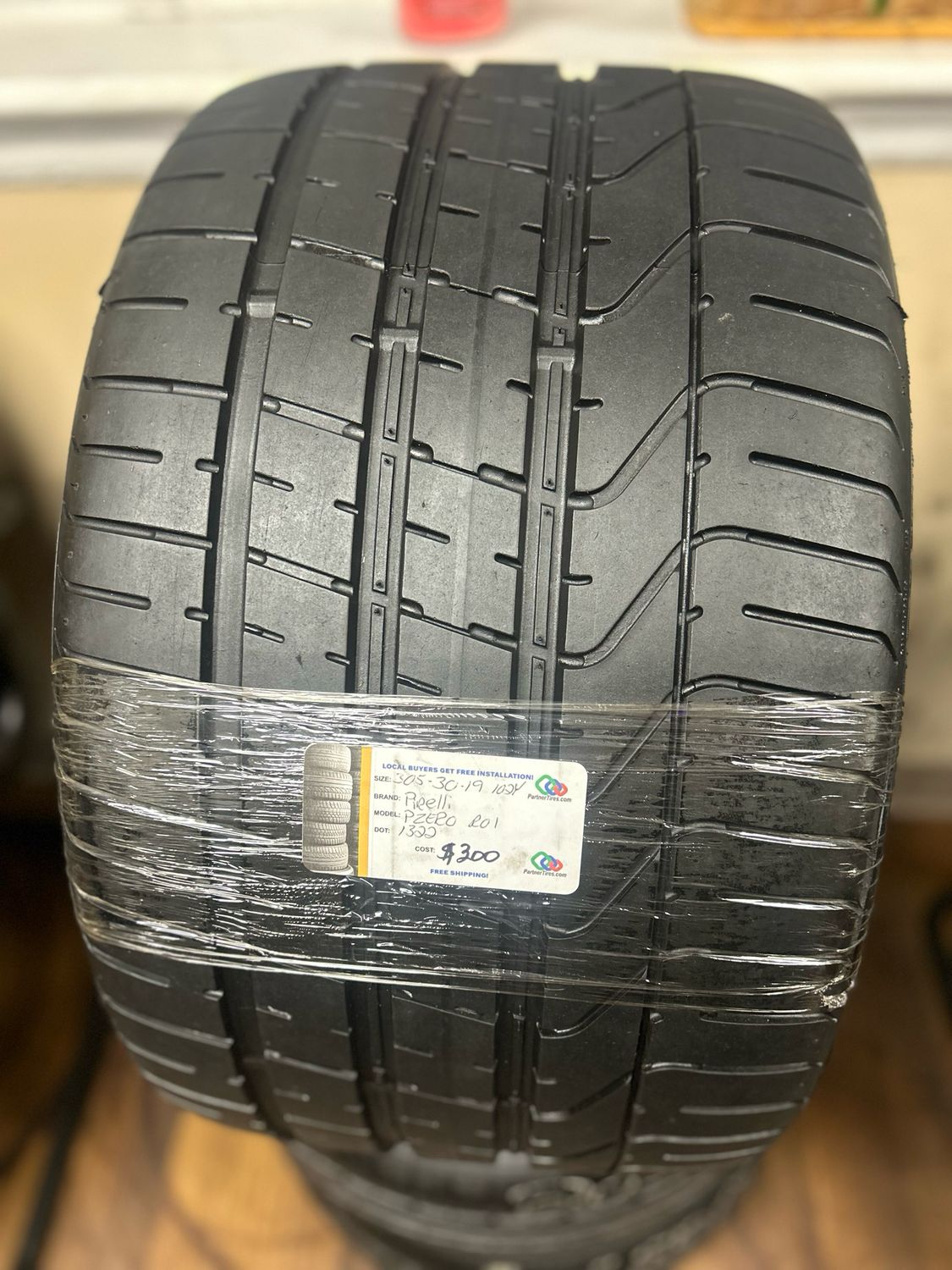 1 SINGLE USED HIGH TREAD 3053019 PIRELLI P-ZERO 102Y 9.5+/32NDS