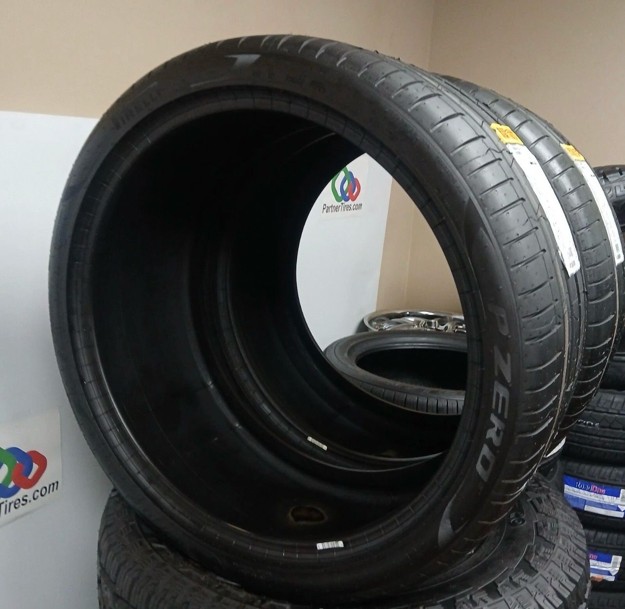 1 PAIR OF NEW 3153022 PIRELLI P-ZERO PZ4 107Y