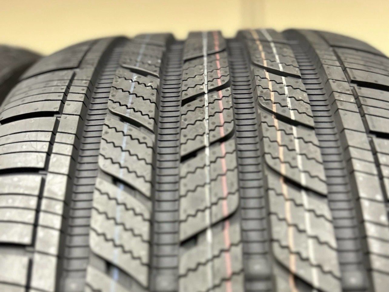 1 PAIR OF BRAND NEW 315/40R21 BRIDGESTONE ALENZA SPORT A/S ENLITEN 115V DOT3723