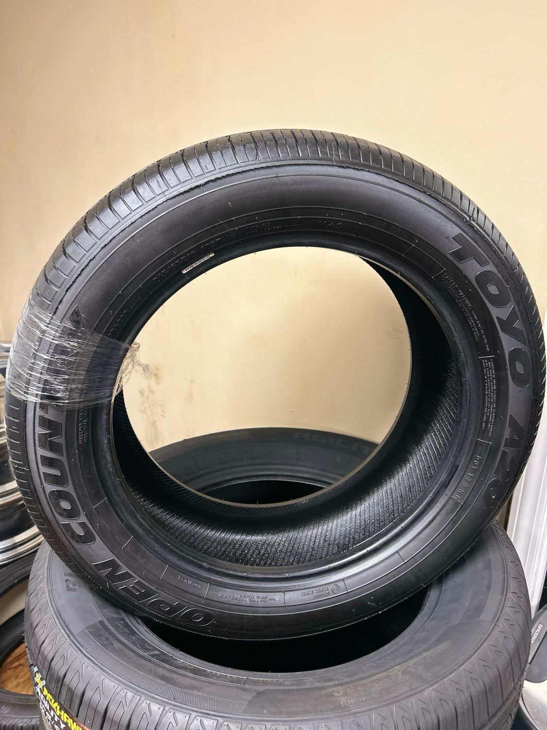 1 SINGLE USED HIGH TREAD 2455519 TOYO OPEN COUNTRY 103T