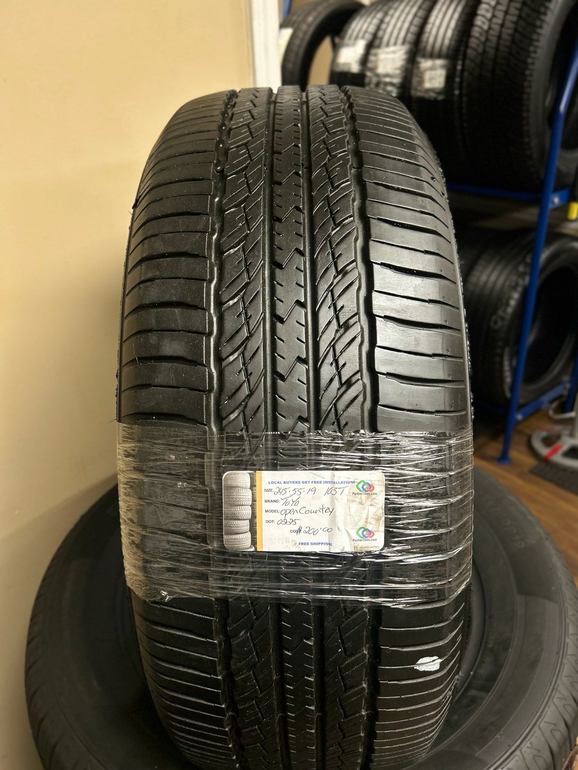 1 SINGLE USED HIGH TREAD 2455519 TOYO OPEN COUNTRY 103T