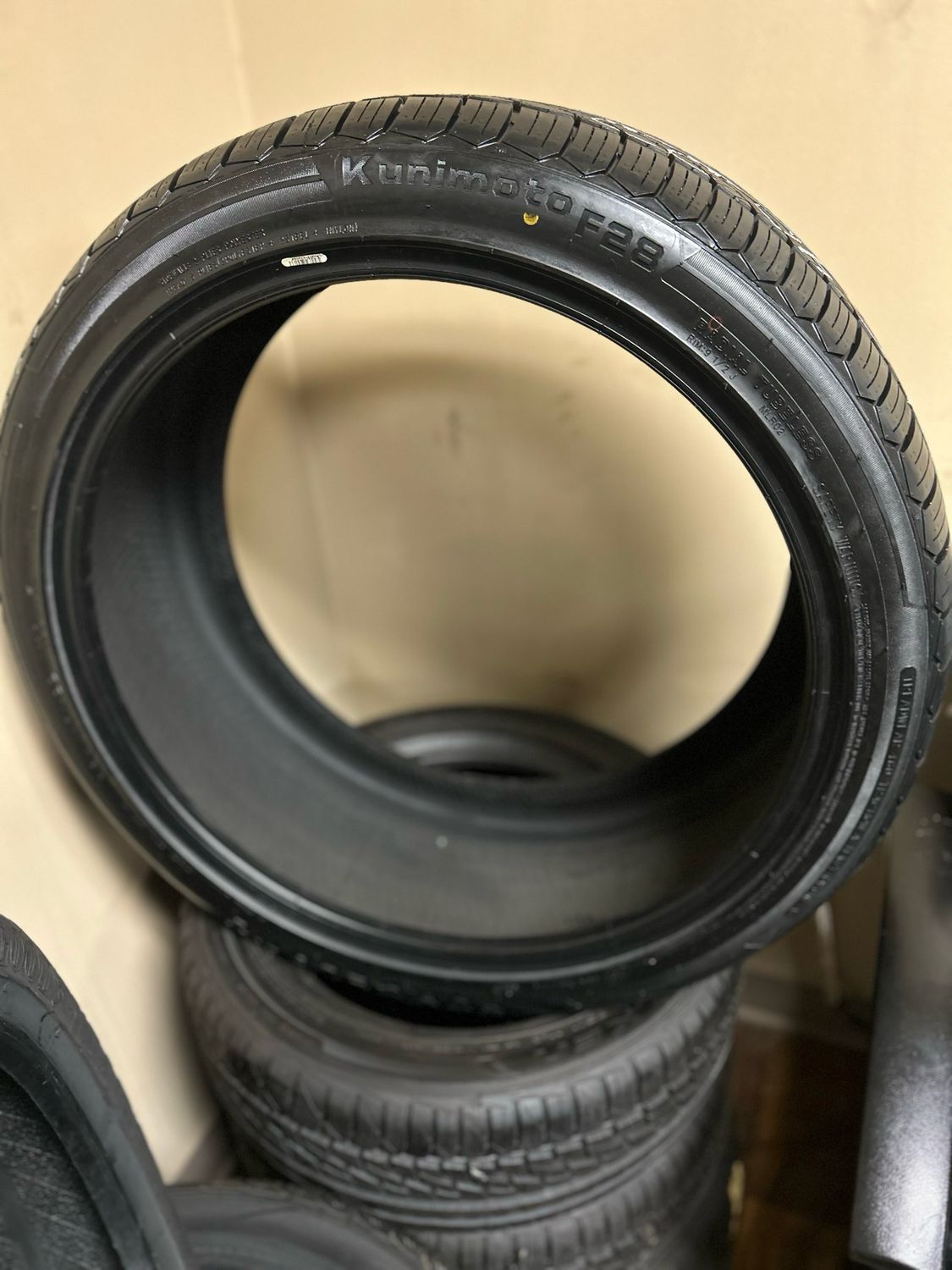 1 USED LIKE NEW 2654022 FORCELAND KUNIMOTO F28 106V XL