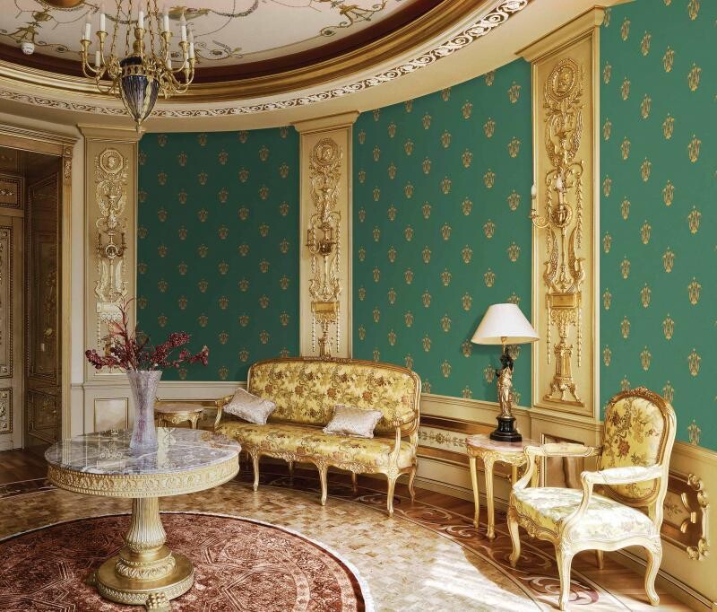 Classic delicate ornament wallpaper