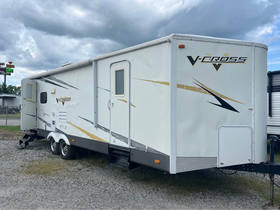2008 Forest River V-Cross Platinum