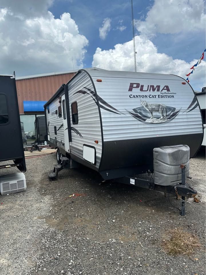 2016 Palomino Puma Canyon Cat