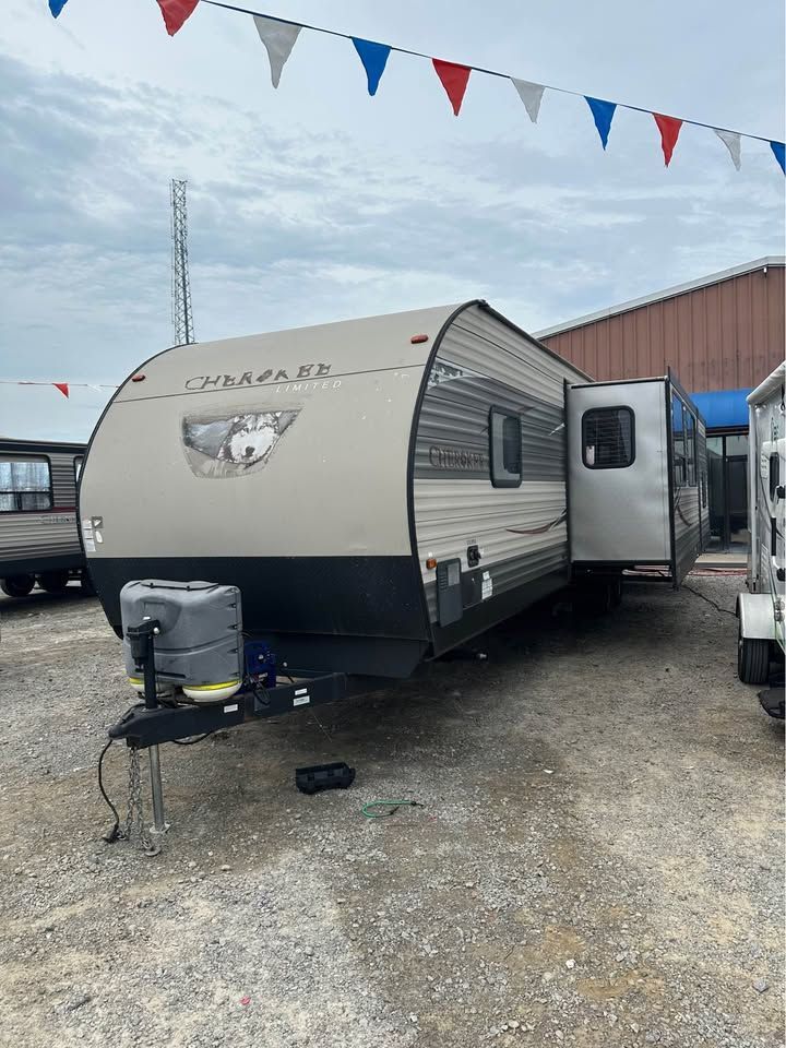 2016 Forest River Cherokee 304BH
