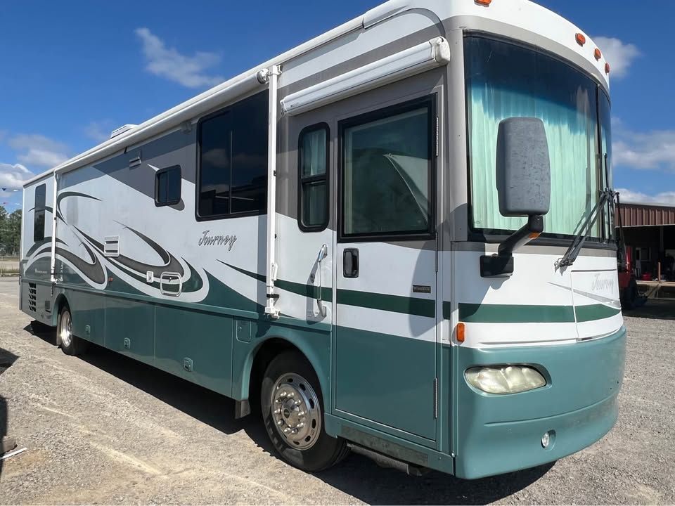 2005 Winnebago Journey 36G