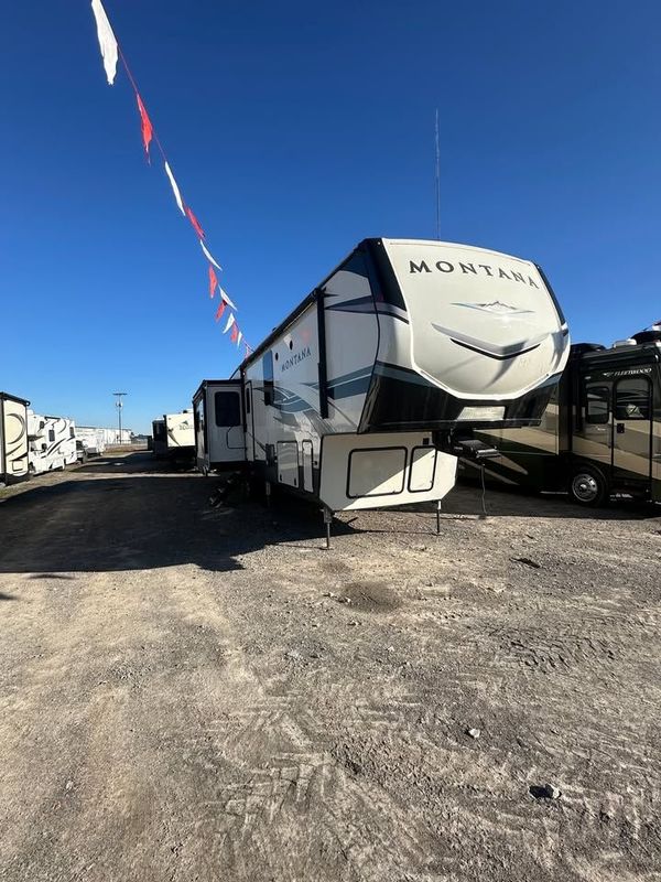 2021 Keystone Montana 3931FB