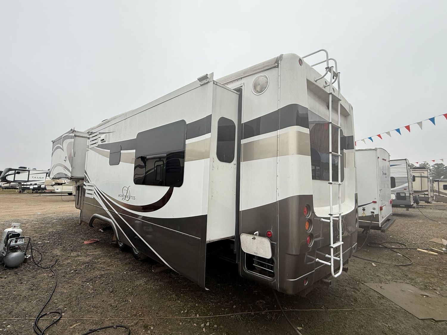 2012 DRV Mobile Suites 38RESB3 2012 DRV Mobile Suites 38RESB3