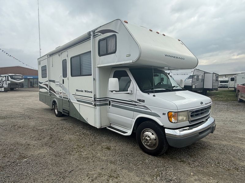 2001 Winnebago Minnie Winnie WF430V