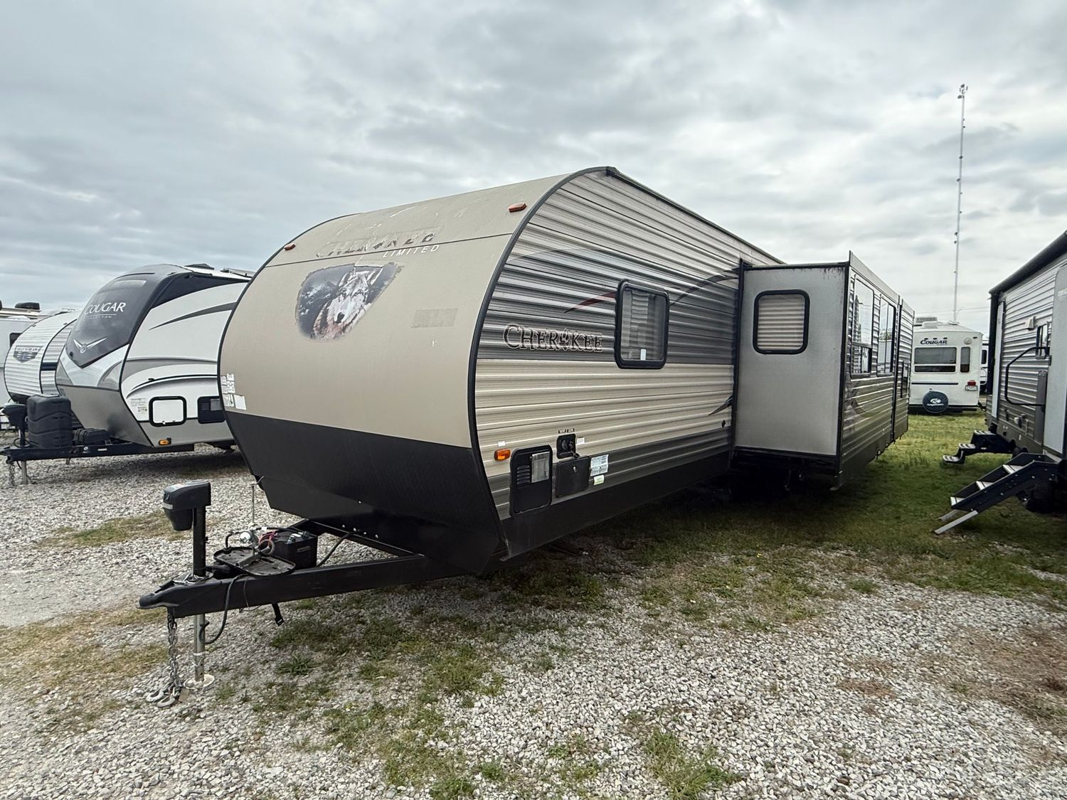2017 Forest River Cherokee 304BH