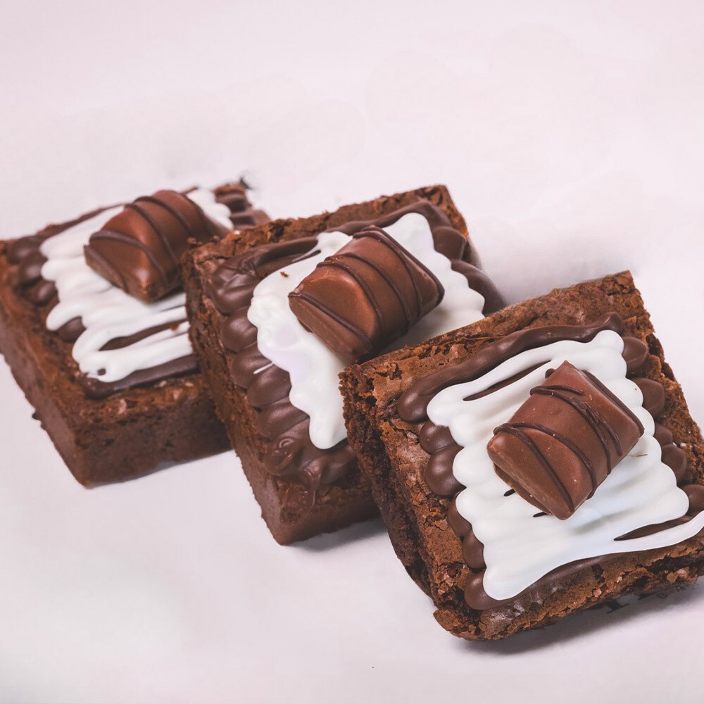 Classic Brownie + Toppings