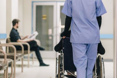 L’accueil des patients en situation de handicap en contexte hospitalier L’accueil des patients en situation de handicap en contexte hospitalier