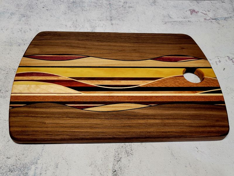 Board No. 1875 - Wooden Wave (Walnut)