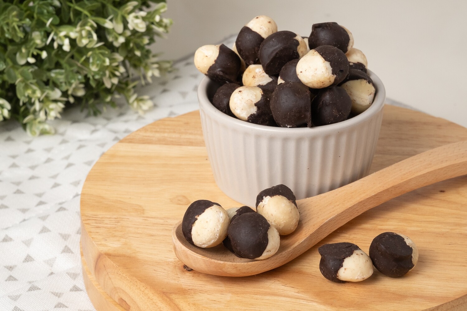 Dark Chocolate Macadamia