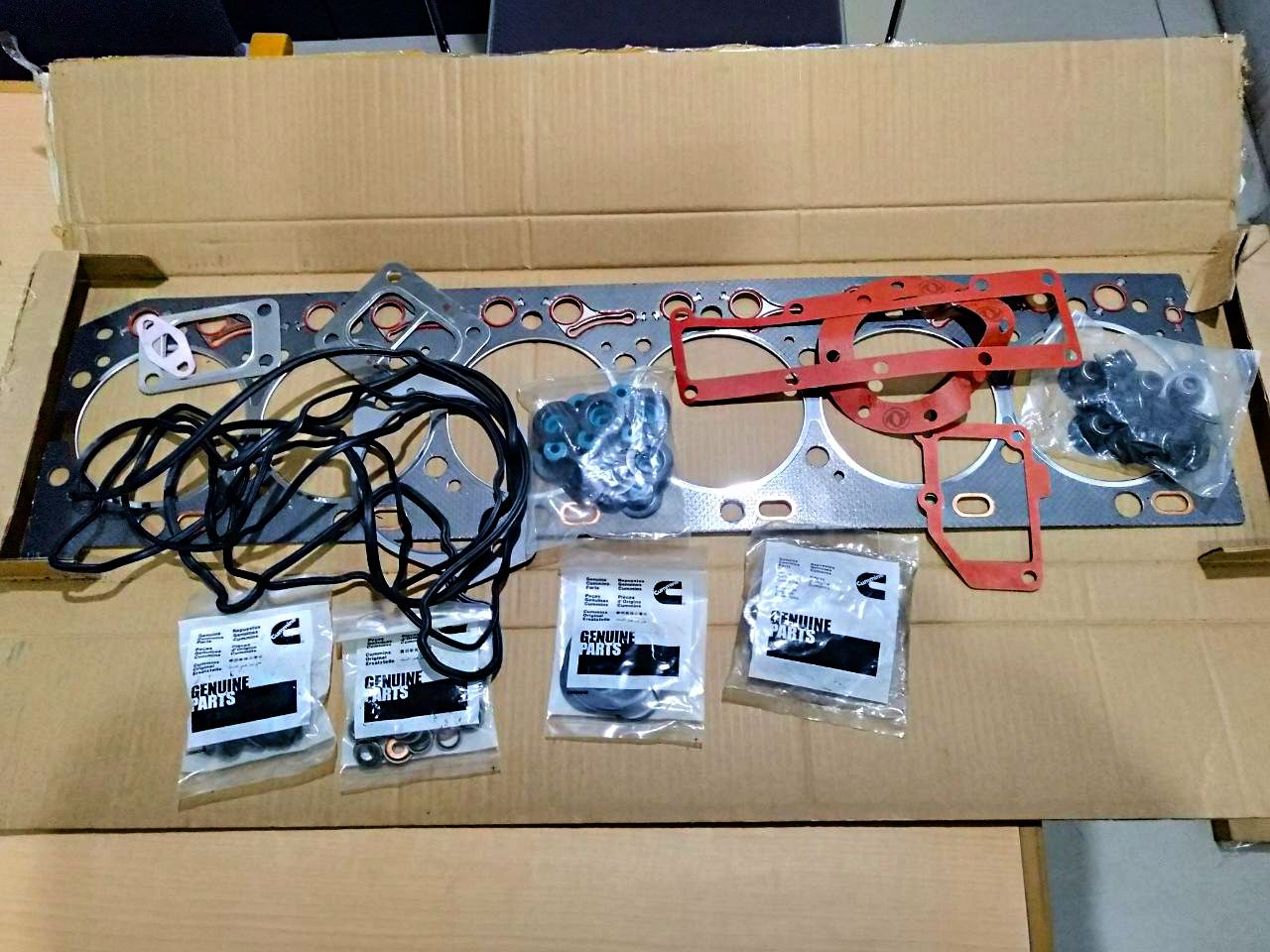 6CT Upper Gasket Set 4089758