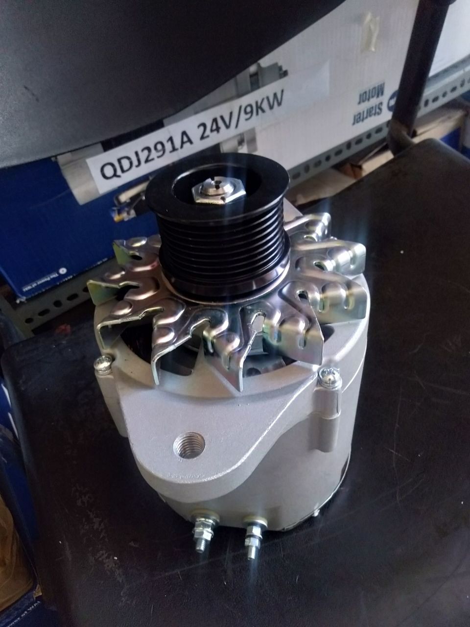 Charging Alternator for Cummins 4BT 6BT 4938600