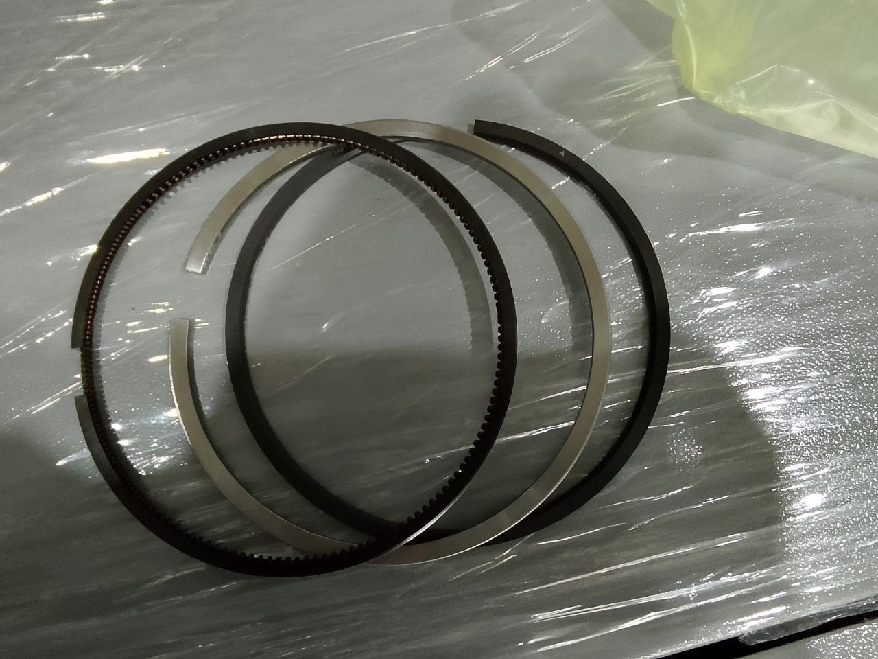 Piston Ring 5482359