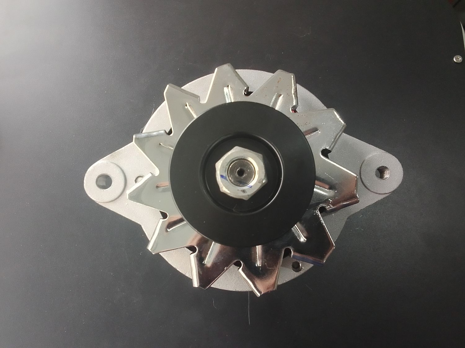 Charging Alternator 12V 84981 Hitachi