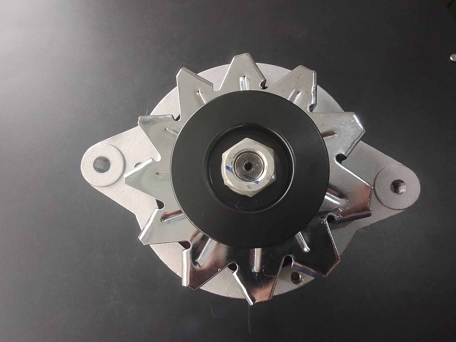 Charging Alternator 12V 84981 Hitachi