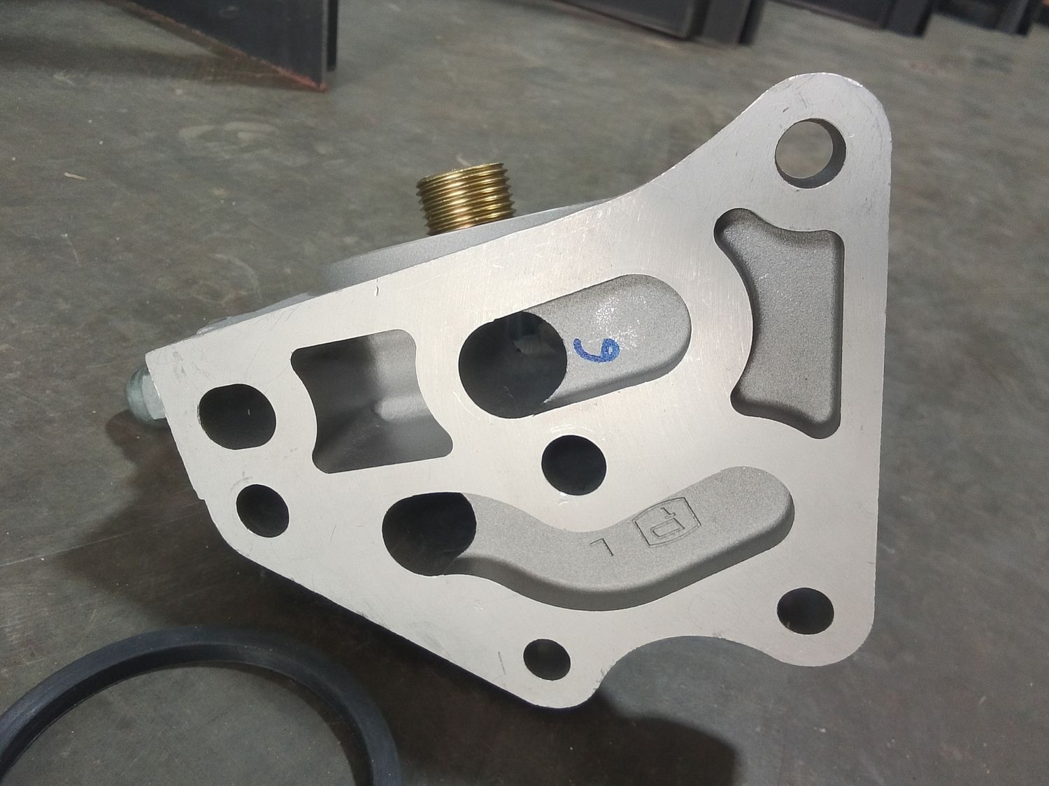 Filter Head P2504