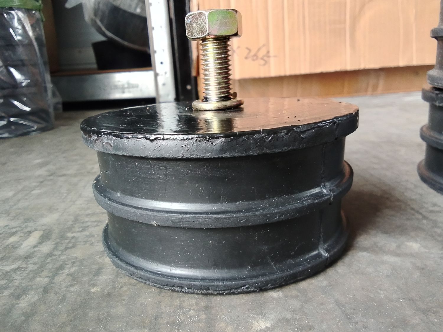 Vibro Isolator 4X2