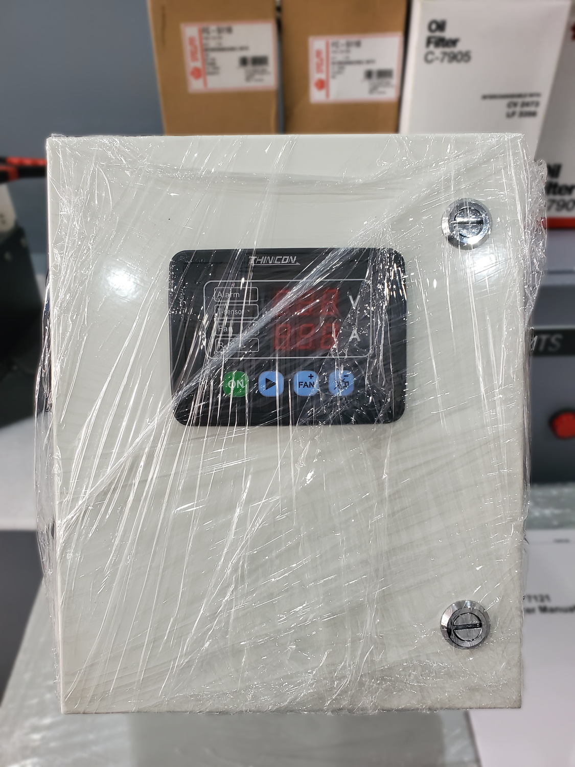 Thinicon Panel Battery Charger 15A CP7121