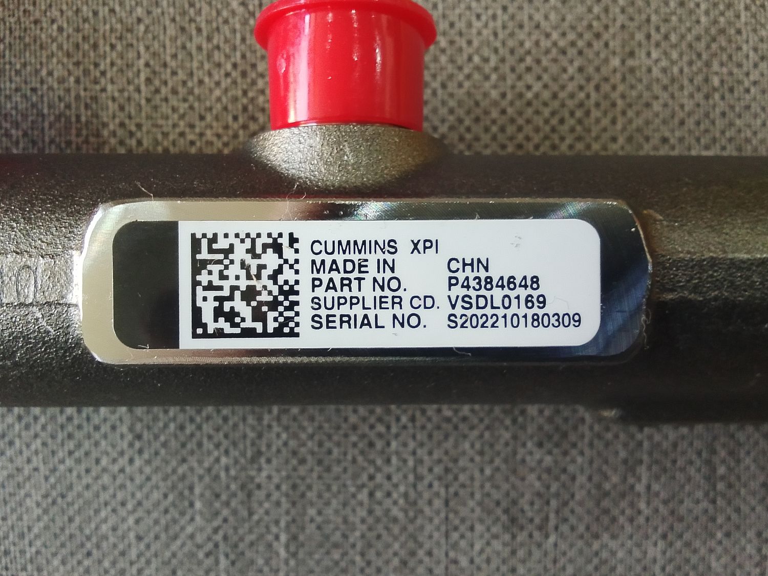 CUMMINS Fuel Manifold 4384648 4384083