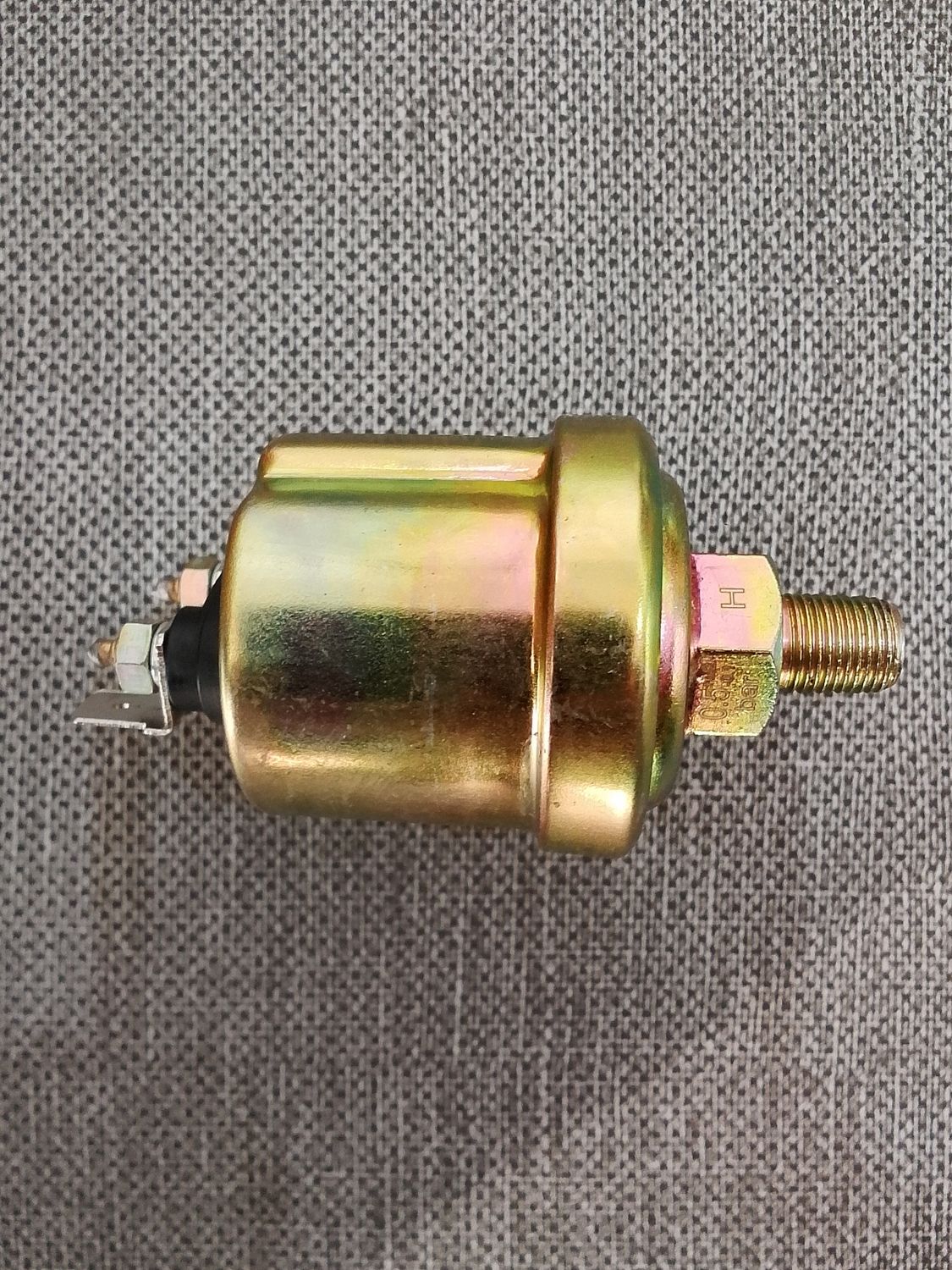 Oil Pressure Sensor 3015237 (2 PIN)