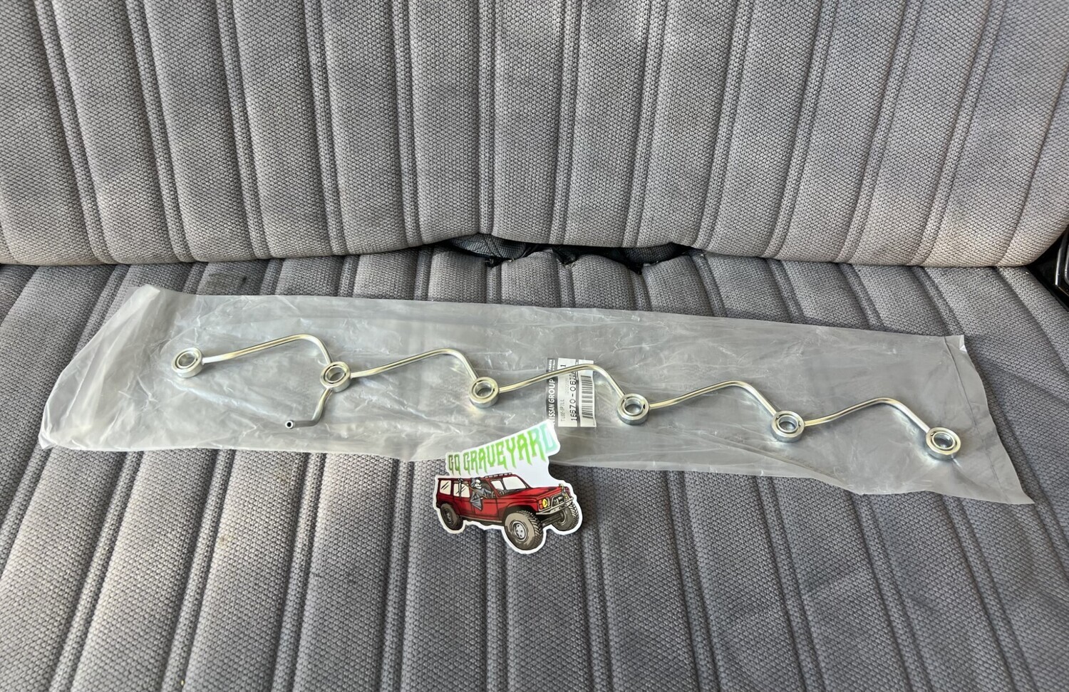 Genuine Nissan TD42 Injector Spill Rail