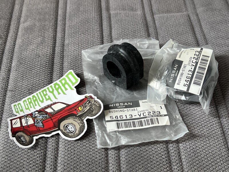 Genuine Nissan Front Sway Bar Bush 23mm Pair Y61