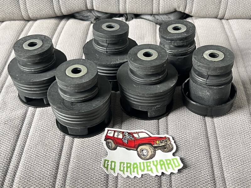 Genuine Nissan Body Mount Set GU Y61 UTE