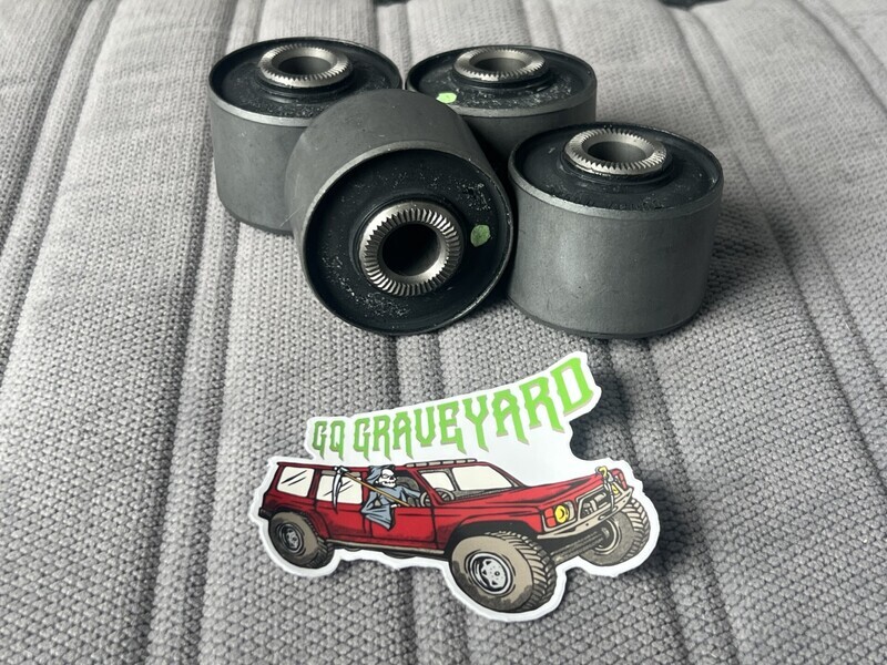 Genuine Nissan Radius Arm Diff End Bushes Set