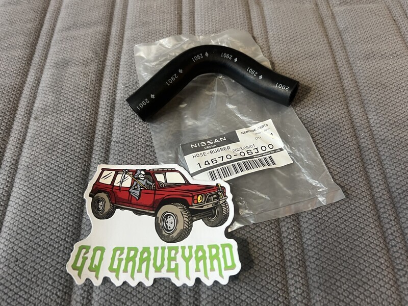 ​Genuine Nissan TD42 Vacuum Pump/Alternator Oil Return Hose