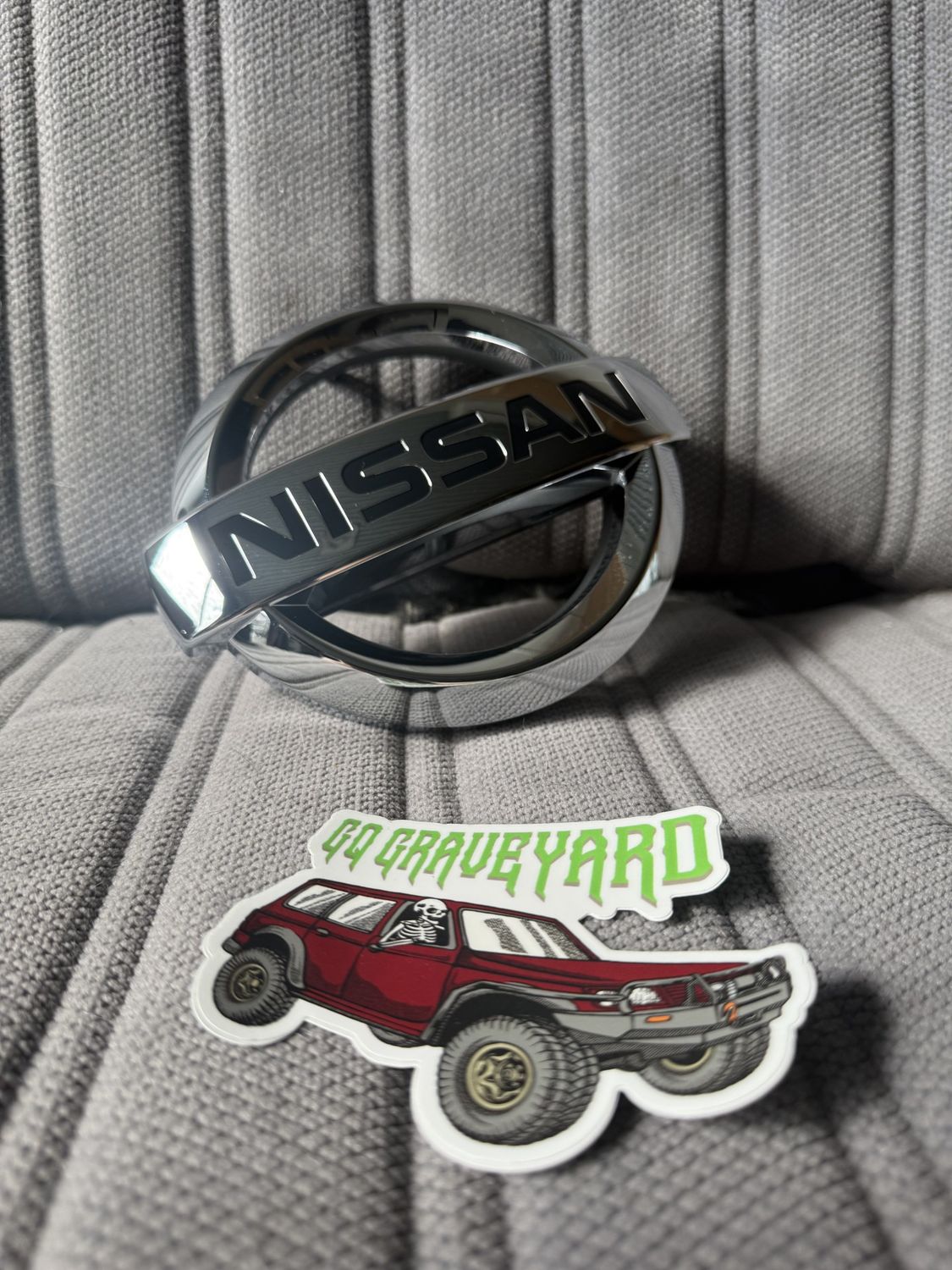Genuine Nissan Series 4 Grille Badge GU Y61