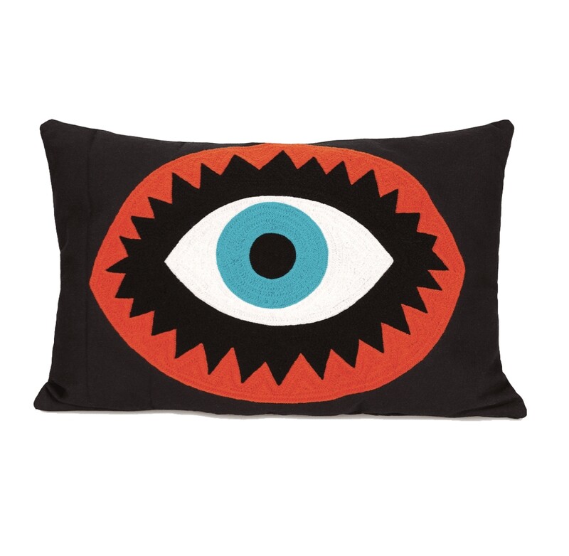 Cushion eye