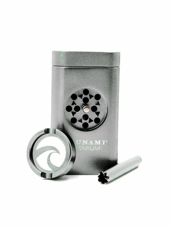 TSUNAMI MAGNETIC DUGOUT WITH GRINDER SILVER