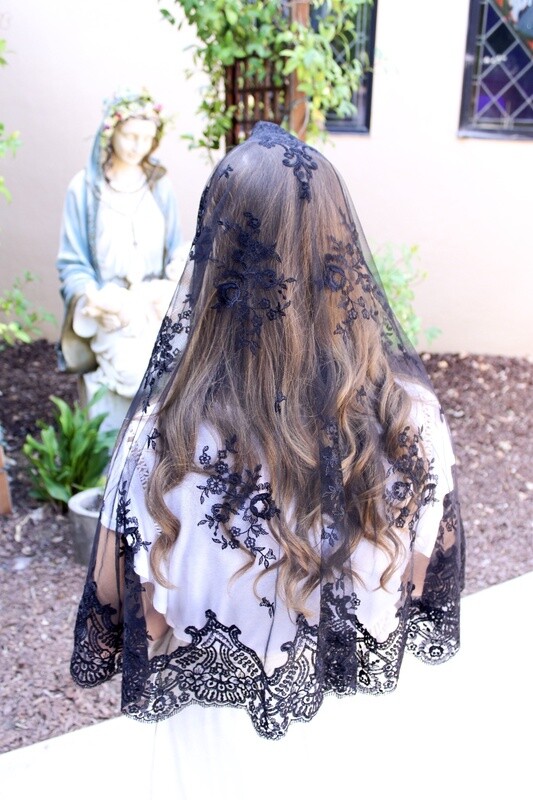 Jenny Half Circle Veils