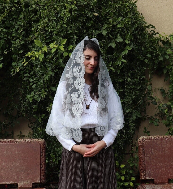 Ella Metallic Half Circle Veils