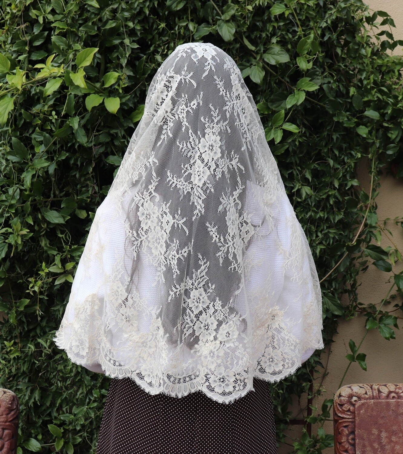 Gabriela Half Circle Veils, Colour: Beige