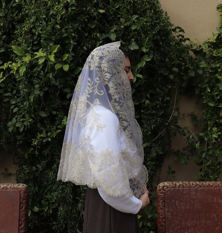 Camila Metallic Half Circle Veils