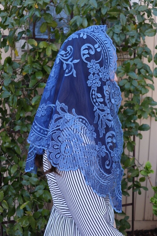 Lilian Veils