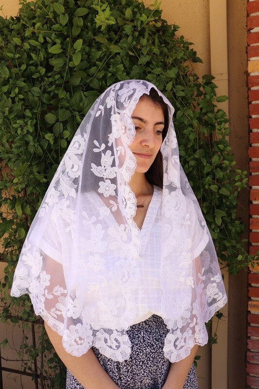 Ella Half Circle Veils