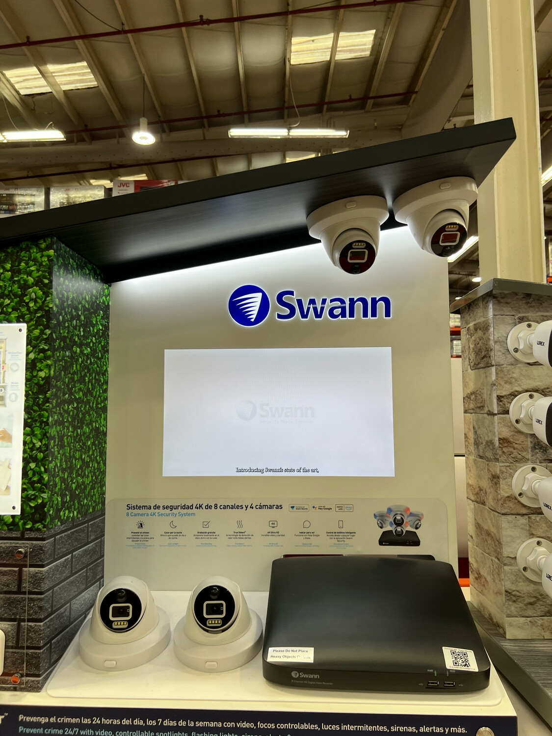 Sistema de vigilancia Swann (8 cámaras-8 canales-1 TB HDD)