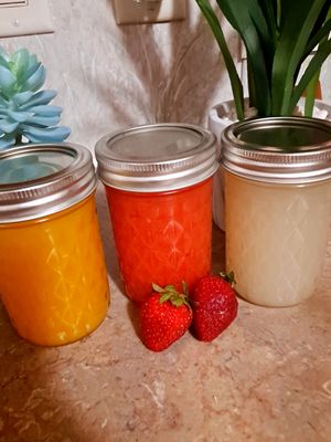 8oz Mango, Strawberry and Pineapple